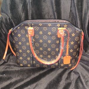 NEW Hand Bag with wallet